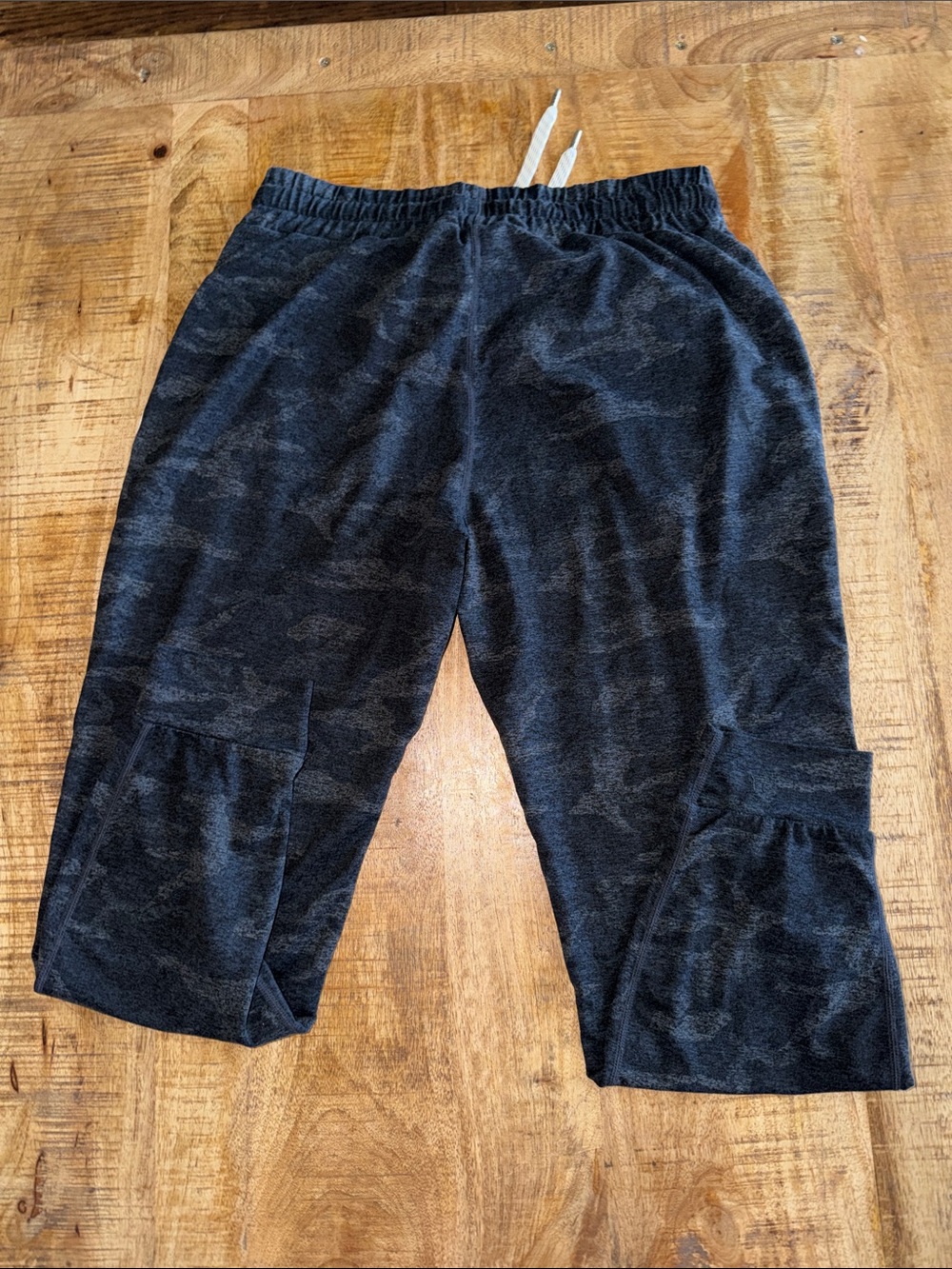 Vuori Dark Charcoal Camo Joggers with White Drawstring - Picture 4 of 4